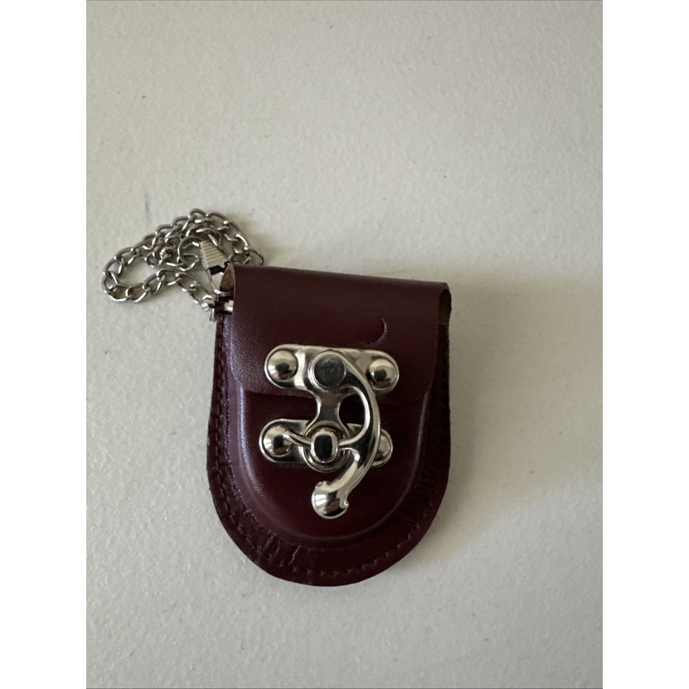 P423 Nice Silver Tone Ya WeiSi Quartz Pocket Watch with Leather Belt Holder